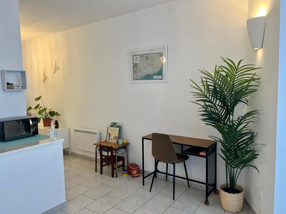 Appartement Au Calme - Proche Centre Ville Châlons-en-Champagne Eksteriør bilde